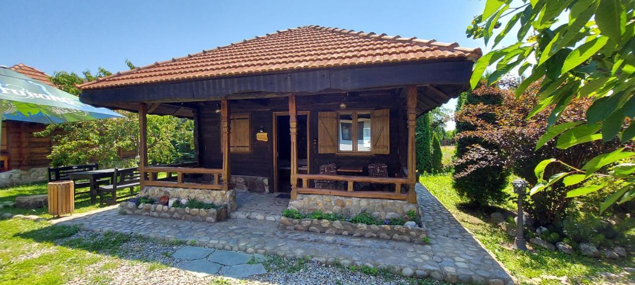 Satul Traditional Runcu  Buitenkant foto