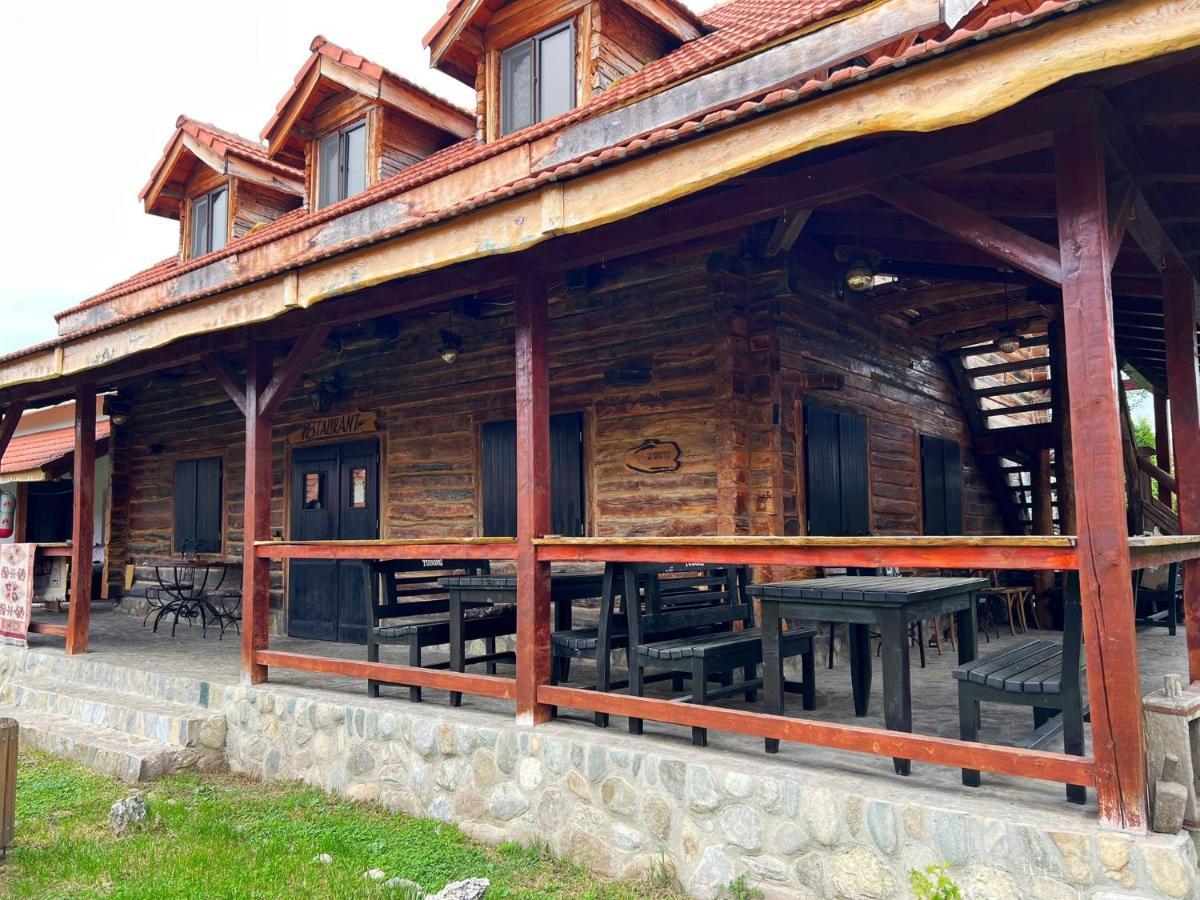 Satul Traditional Runcu  Buitenkant foto