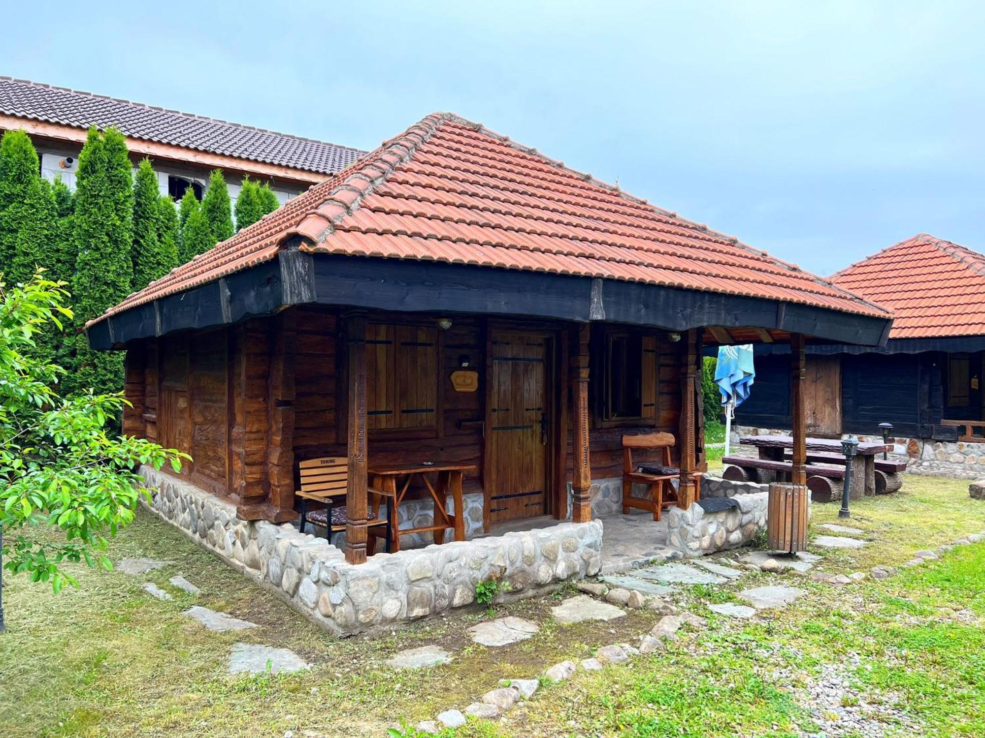 Satul Traditional Runcu  Kamer foto